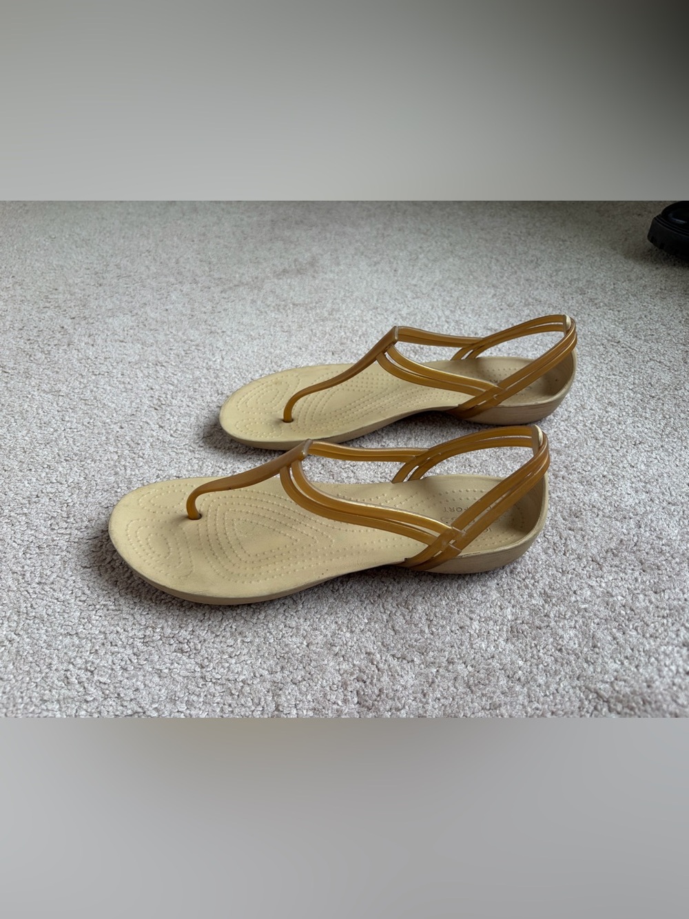 🌹 CROCS - Sandals - Size 9